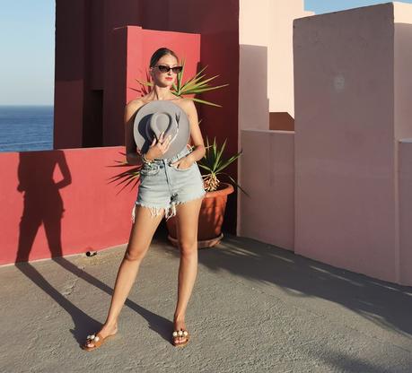 Shorts y Blazer, una buena combinación Shorts y Blazer, una buena combinación