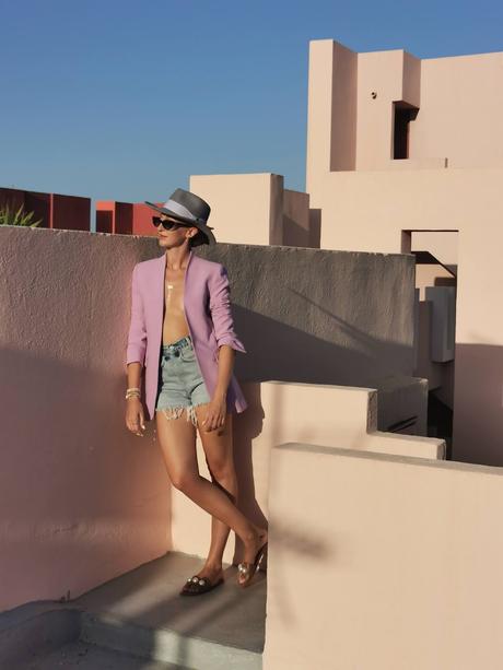 Shorts y Blazer, una buena combinación Shorts y Blazer, una buena combinación