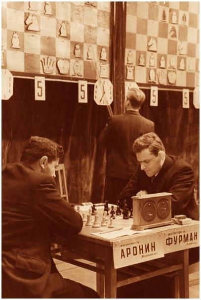 Tablas luchadas de Kárpov en la 4ª ronda del Match-Torneo Juvenil de Leningrado 1969