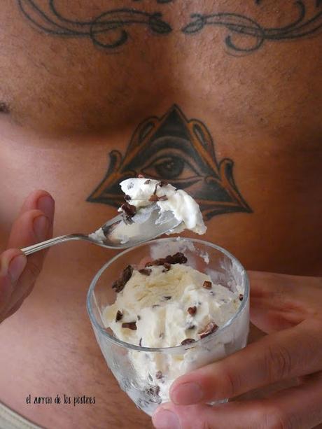 Helado de Chocolate Blanco con Nibs de Cacao