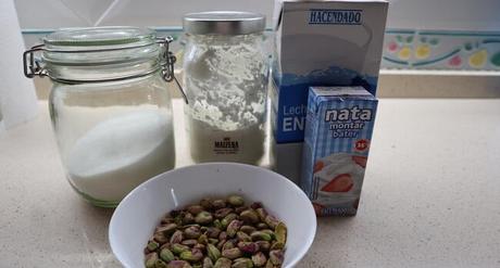 Helado de Pistacho con Mambo Los ingredientes necesarios para hacer el helado casero de pistacho