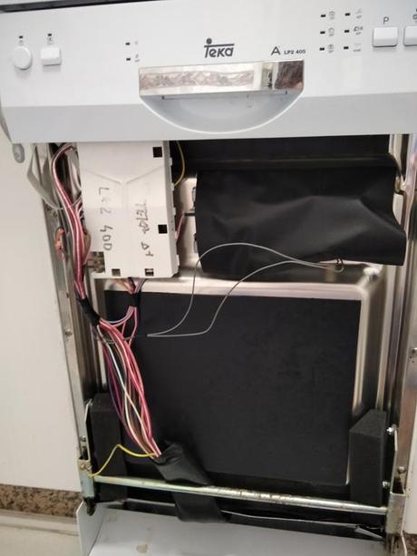 Porqué debería desconectar la lavadora o el lavavajillas cuando no lo este usando Porqué debería desconectar la lavadora o el lavavajillas cuando no lo este usando