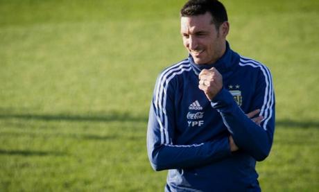El plan de Scaloni para que la Selección se mude a Europa