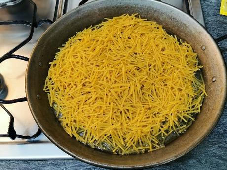 Fideuá negra con sepia, una receta deliciosa Fideuá negra con sepia, una receta deliciosa