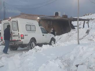 Mencué: intentan ayudar a campesinos aislados desde las nevadas de julio