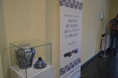 Inaugurada en la Casa de la Cultura de Ponferrada la exposición ‘Manos de barro, agua, fuego y corazón’