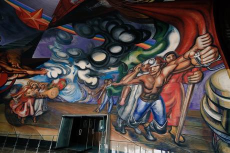 LA HISTORIA DE LA MEDICINA EN LOS IMPRESIONANTES MURALES DEL IMSS (FOTOS)