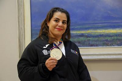 ADAPTA MIRIAM AGUILAR SUS ENTRENAMIENTOS DEPORTIVOS EN CASA