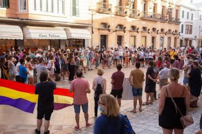 Marivent hoy,  manifestaciones y protestas en Baleares y ¿dónde está el rey emérito?