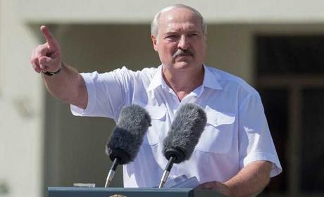 En medio de masivas protestas, Lukashenko asegura que “ni muerto” entregará Bielorrusia
