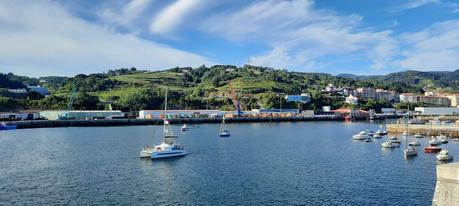 La Marina de Santander recibe a la flotilla de la travesía «Navega el Camino»