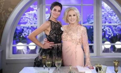 Juana Viale develó un TOC que tiene Mirtha Legrand: “No puede nombrar…”