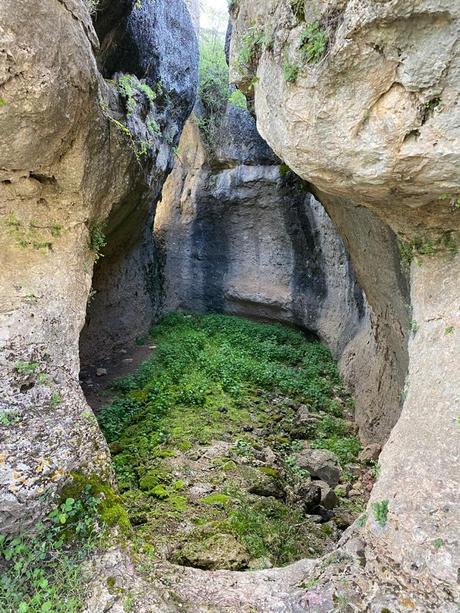 “El poeta pregunta a su amor por la Ciudad Encantada de Cuenca”