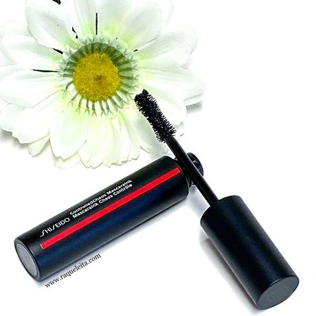 mirada-intensa-y-labios-seductores-de-la-mano-de-shiseido shiseido-controlledchaos-mascaraink