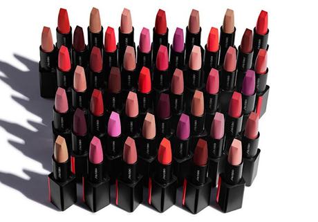 Mirada Intensa y Labios Seductores de la Mano de Shiseido tonos-modernmatte-powder-lipstick