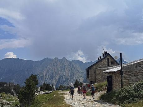 AIGÜES TORTES: Sant Maurici y Refugio de Amitges