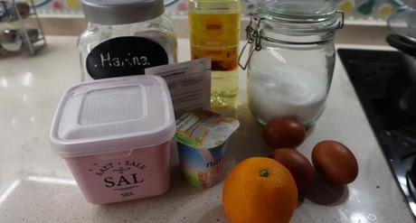 Los ingredientes necesarios para hacer el bizcocho de naranja con Thermomix