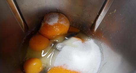 Picar la naranja y los demás ingredientes