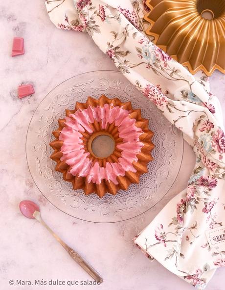 Bundt Cake de yogur griego y vainilla