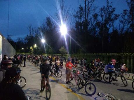 Ciclistas  realizan rodada en pro de la ciclovía Carranza