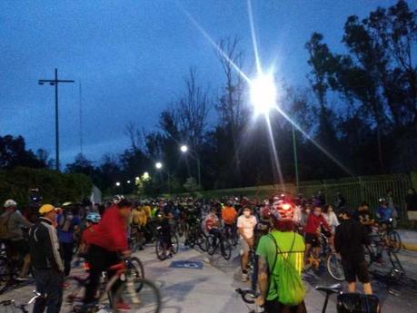 Ciclistas  realizan rodada en pro de la ciclovía Carranza