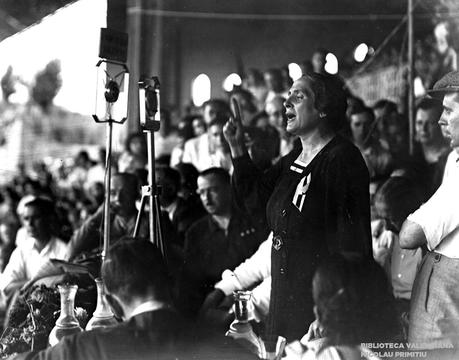 Charlie Haden, el 5° Regimiento y la Lucha Contra el Fascismo Charlie Haden, el 5° Regimiento y la Lucha Contra el Fascismo