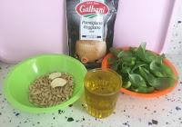 Tagliatelle con salsa pesto