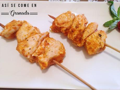 Brocheta de pollo a la barbacoa Brocheta de pollo a la barbacoa