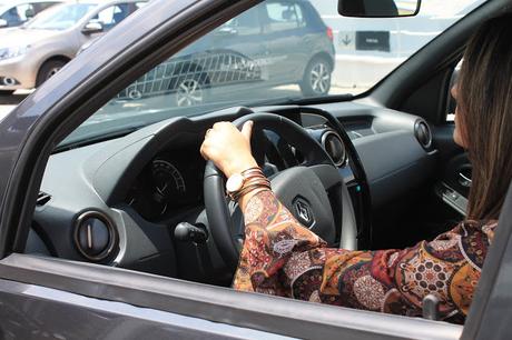 RENAULT PRESENTA LAS POSTURAS QUE UN CONDUCTOR DEBE CONSIDERAR AL MANEJAR RENAULT PRESENTA LAS POSTURAS QUE UN CONDUCTOR DEBE CONSIDERAR AL MANEJAR