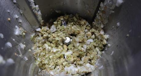 Echamos aceite y sofreímos todo