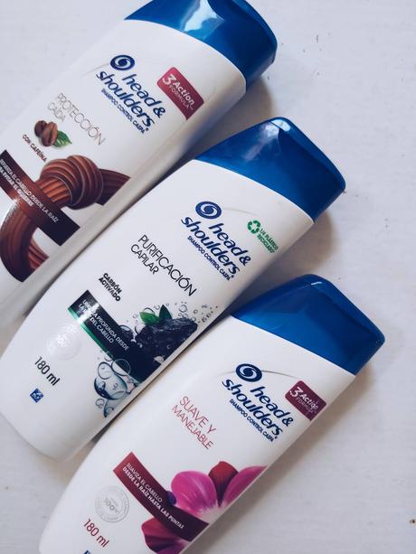 Head & Shoulders y la caspa. Head & Shoulders y la caspa.