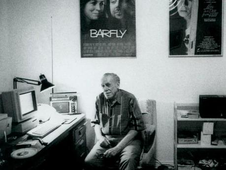 100 años con Bukowski: la PC vs el viejo indecente