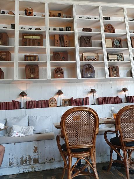 RESTAURANTE EL PERRO Y LA GALLETA