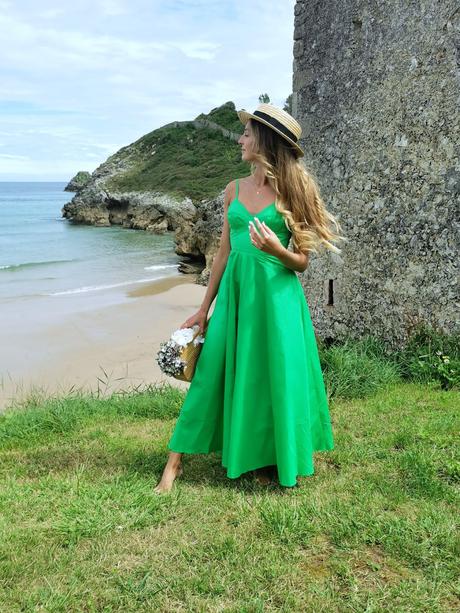 La chica del vestido verde