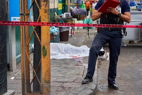 Ejecutan a taquero en Pedro Montoya y Eje Vial