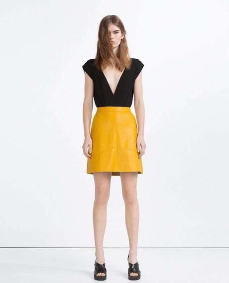 Falda Plisada Corta Negra Zara