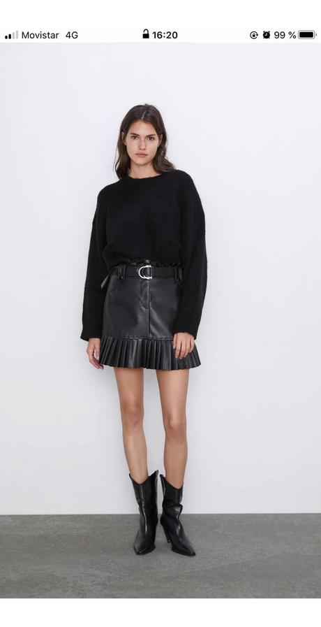 Falda Plisada Corta Negra Zara