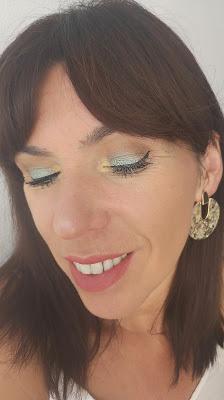 look ojos cerrados