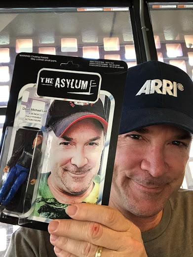 Mockbusters: Dinosaurios en el asilo