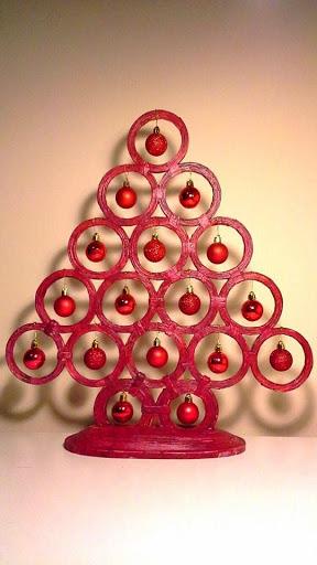 10 Ideas Espectaculares de arboles navideños hecho de botellas y tubos