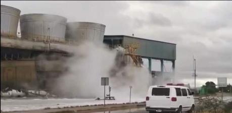 Colapsa estructura en la planta termoeléctrica de Villa de Reyes