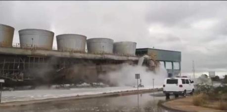 Colapsa estructura en la planta termoeléctrica de Villa de Reyes