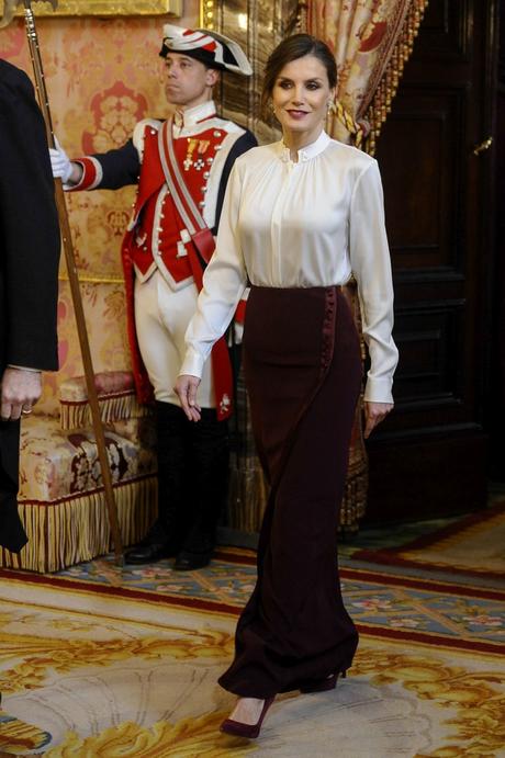 Letizia Falda Plisada