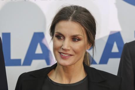 Letizia Falda Plisada