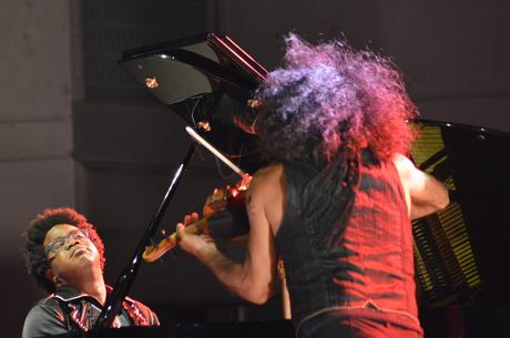 Ara Malikian emociona en su regreso a Ponferrada demostrando una vez más su virtuosismo con el violín