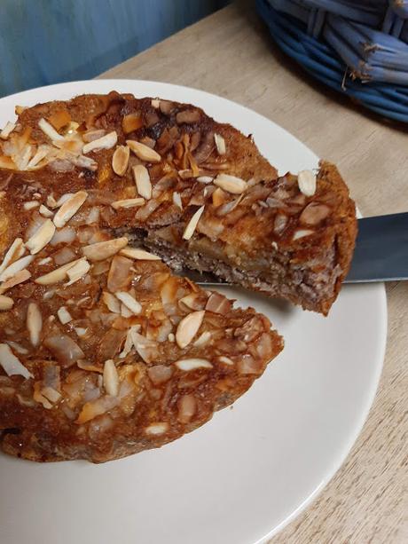TARTA DE MANZANA, COCO Y ALMENDRA TARTA DE MANZANA, COCO Y ALMENDRA