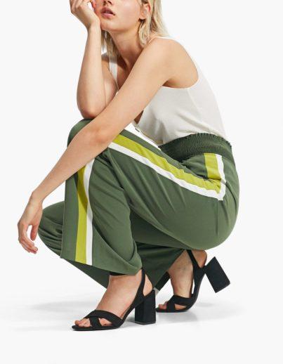 Falda Plisada Roja Stradivarius