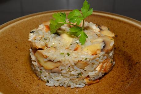 Arroz con pechuga de pollo y champiñones