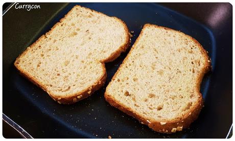 Tostada con tomate y aguacate Tostada con tomate y aguacate