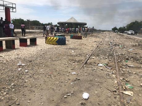 Huelga en El Cinco; consorcio azucarero se opone se construya bulevar.